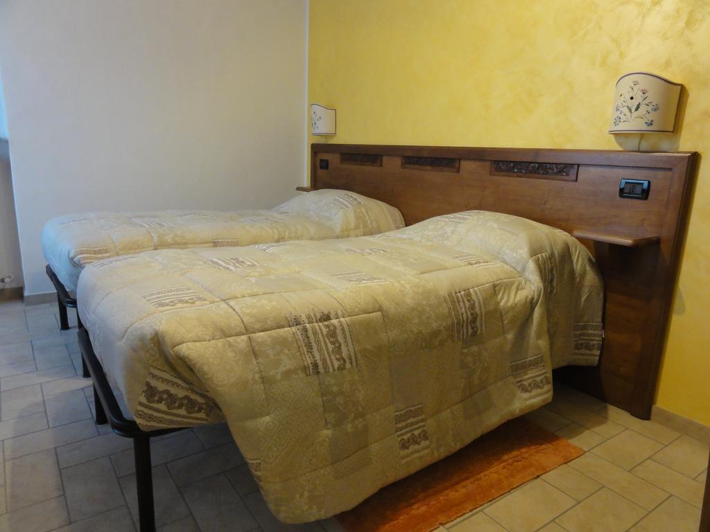 Ristorante Buasca Hotel Cuorgnè Екстериор снимка