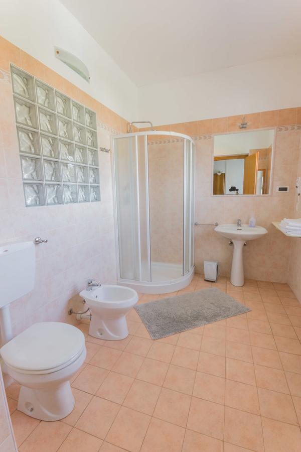 Ristorante Buasca Hotel Cuorgnè Екстериор снимка